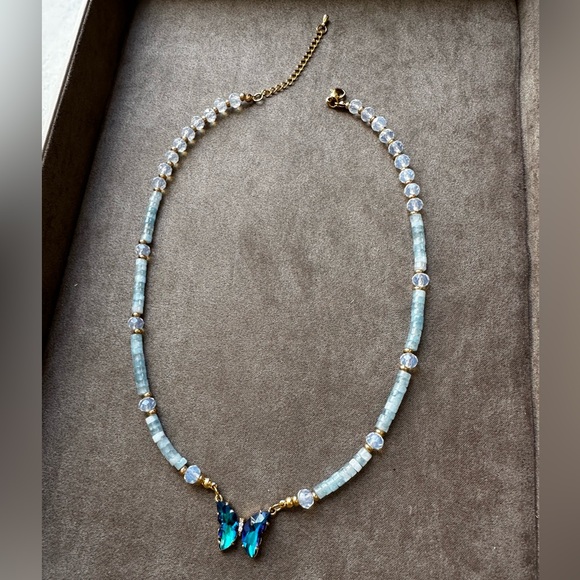 (SOLD) Beaded Necklace - Picture 5 of 9